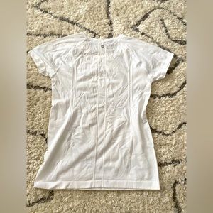 Lululemon White Swiftly Tech Never Worn